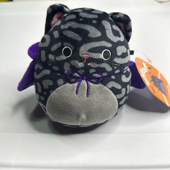Squishmallows Other - Xiomara the Vampire Cat 5” Halloween Squishmallows 2023